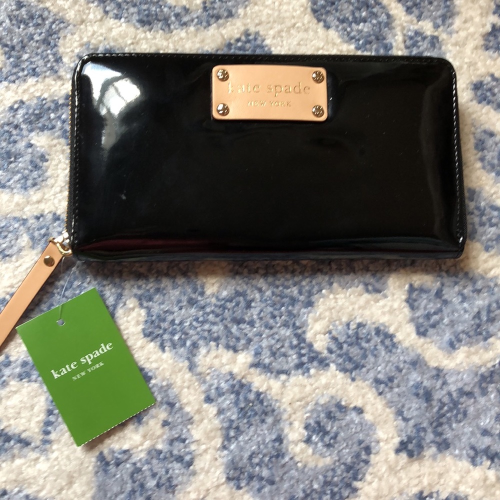 NWT Kate Spade Neda Henry Street Patent Leather Black Wallet